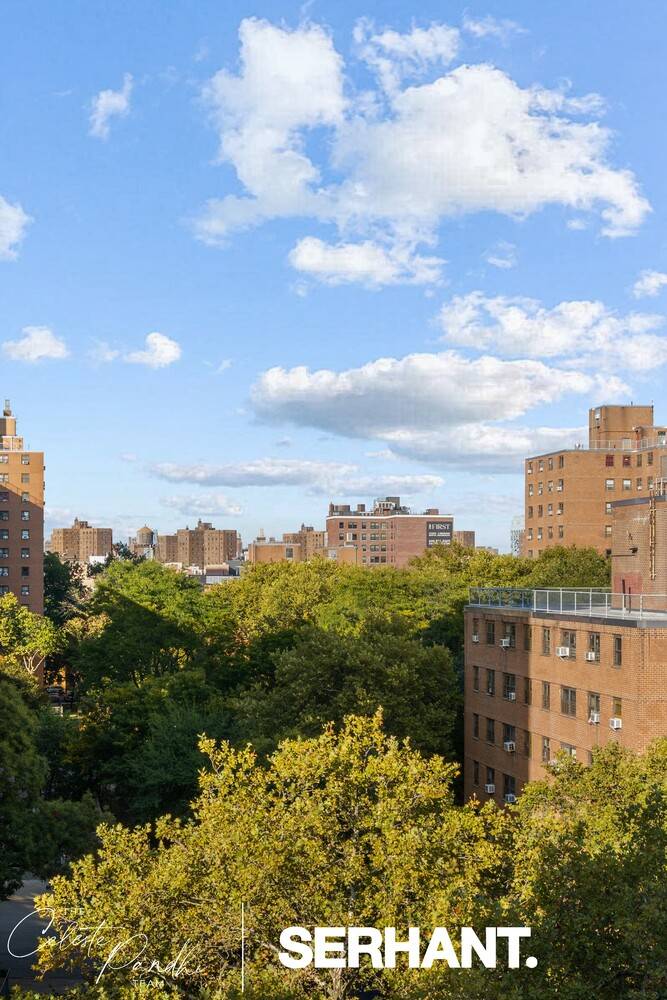 A rare opportunity to own a sun filled penthouse residence at the boutique Senneca Terrace Condominium.