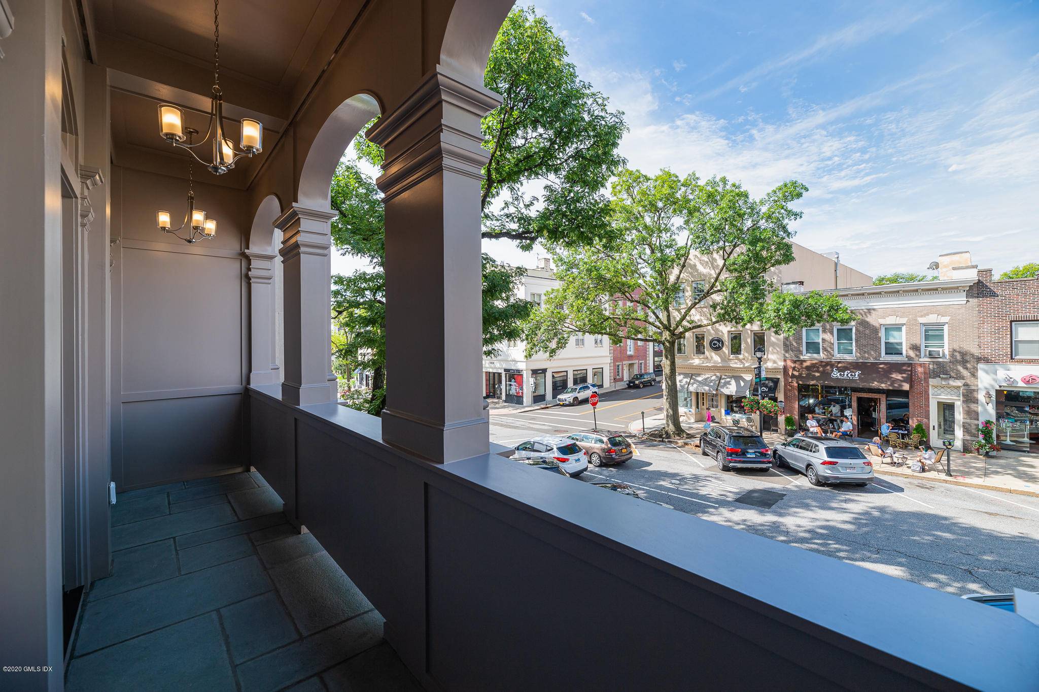 Tribeca meets Greenwich Avenue !