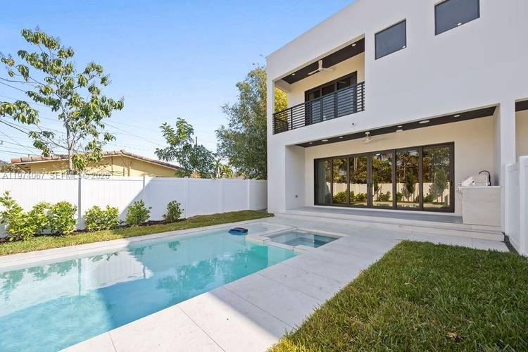 1135 amp ; 1137 NE 11th Ave, Fort Lauderdale, FL Lake Ridge New construction residence offering 4 bedrooms and 3.