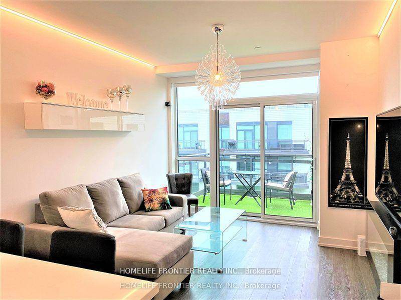 Beautiful 1 Bdrm Penthouse With Furniture Included Enjoy This Bright Condo With Large Sun Filled Balcony On Top Floor Overseeing Courtyard.