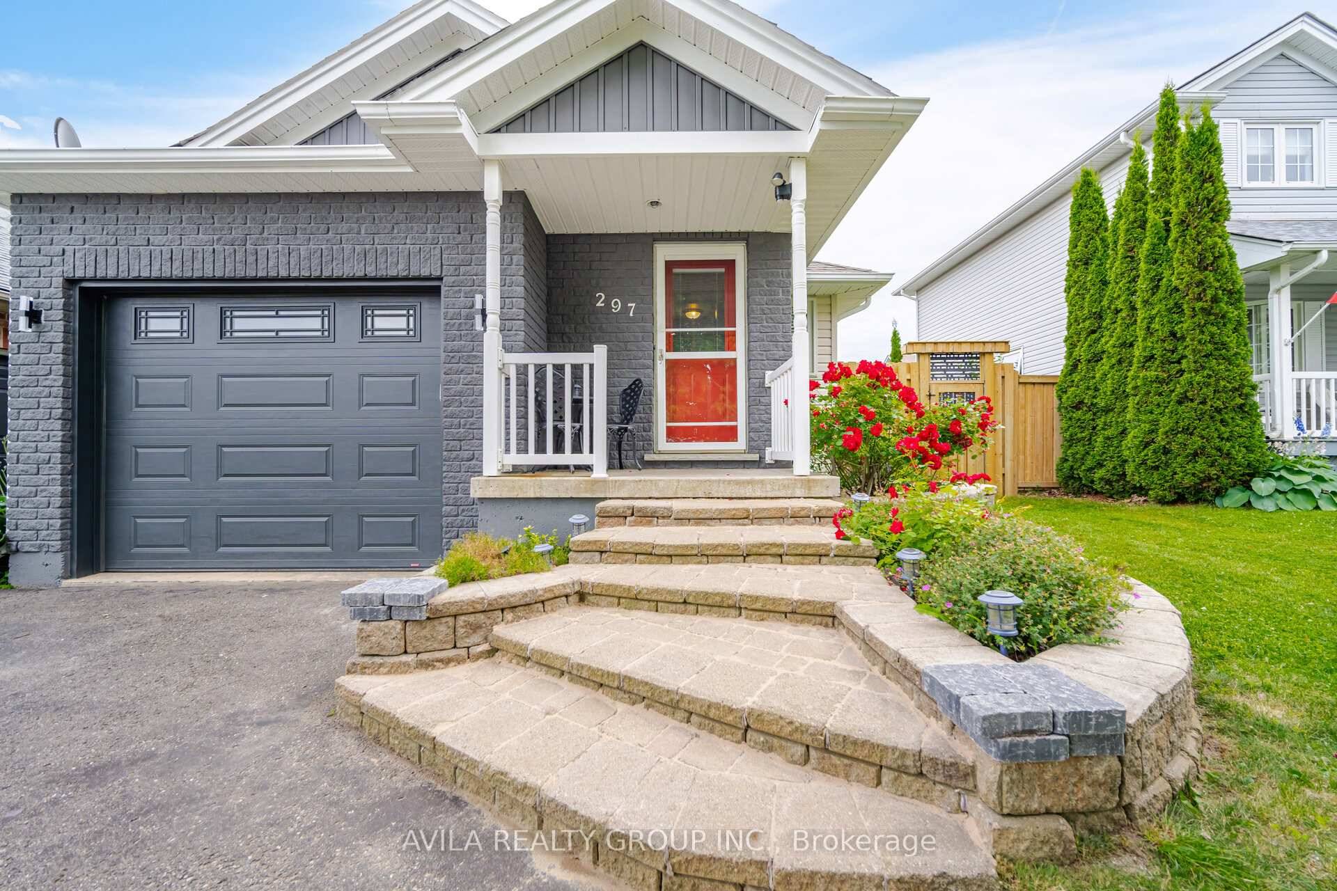 Welcome home. Beautiful and spacious backsplit 4 level in a Family Friendly Neighborhood, featuring on the main level a large kitchen with granite countertops, hardwood floors, S S appliances, breakfast ...
