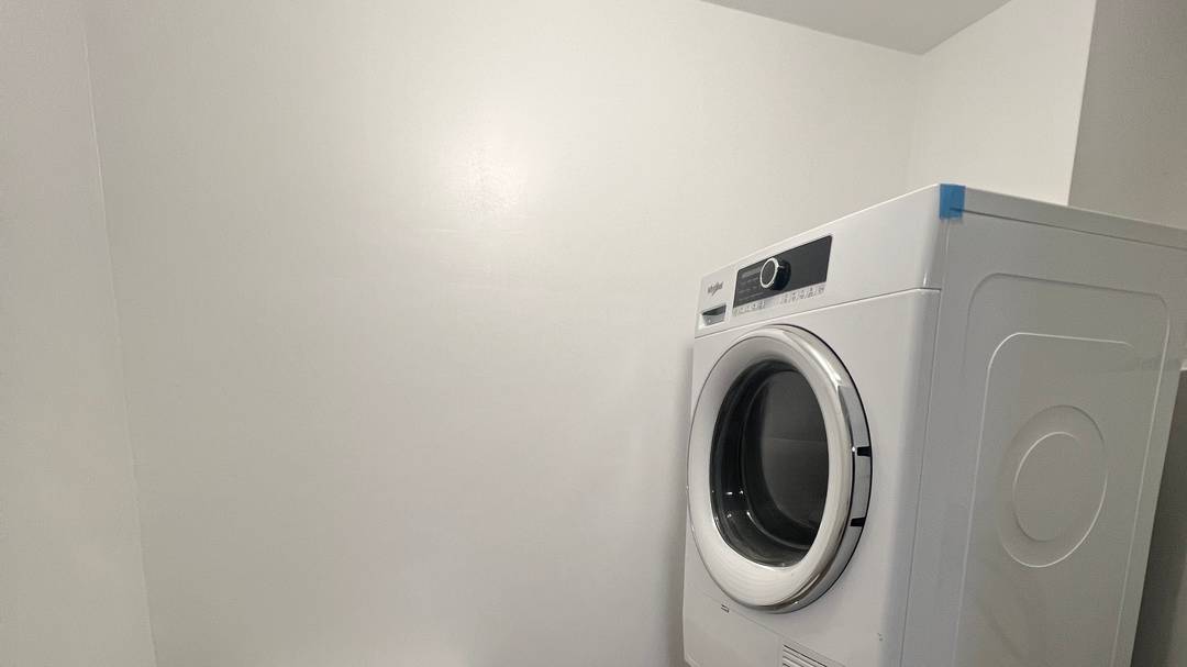 Prime location ! Spacious 4BR Duplex apt in Norwalk CT Cranbury area.