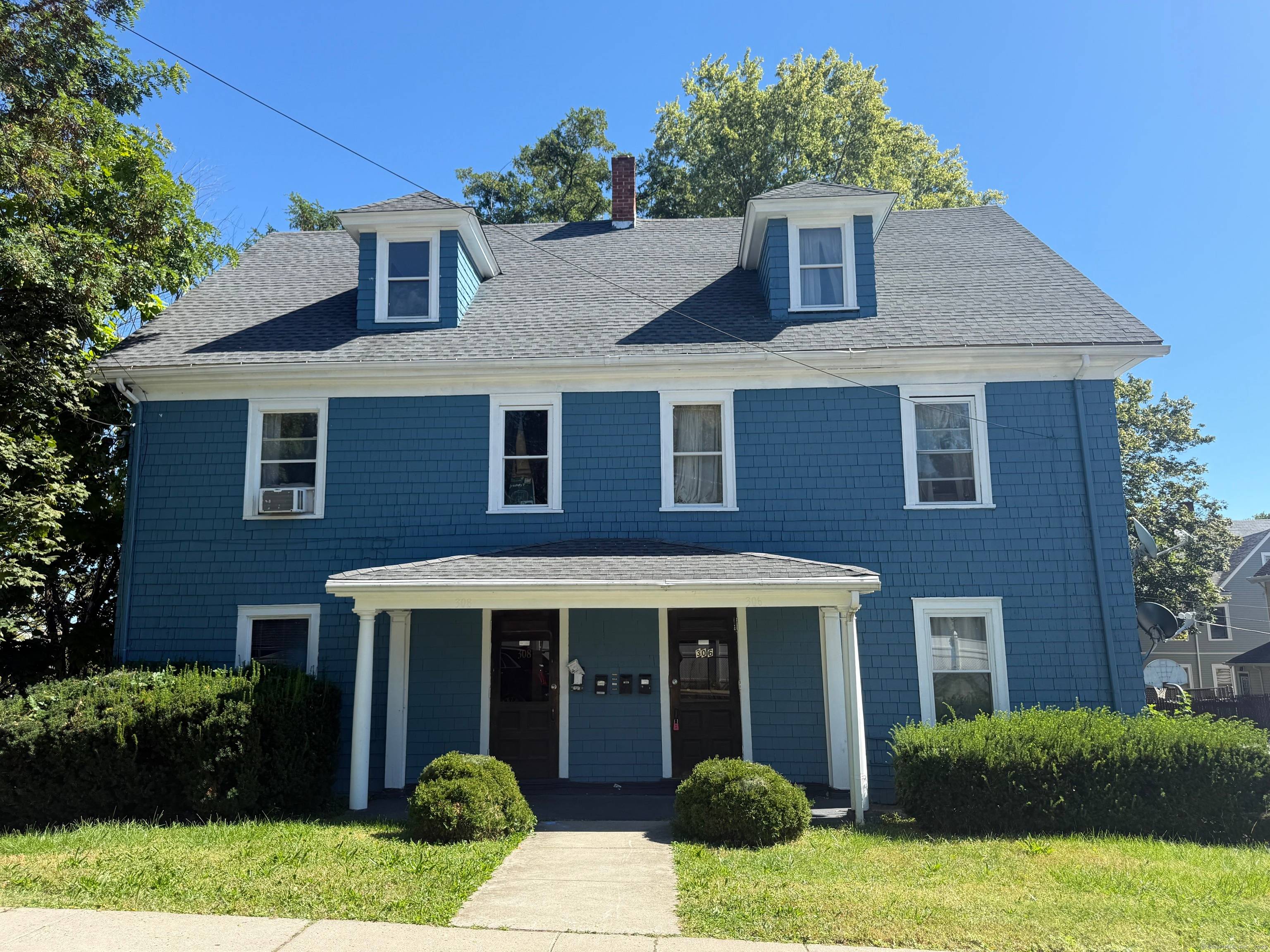 Attention Investors ! 306 308 Sigourney Street presents a rare opportunity to own a well maintained, four unit multifamily property with strong rental potential.