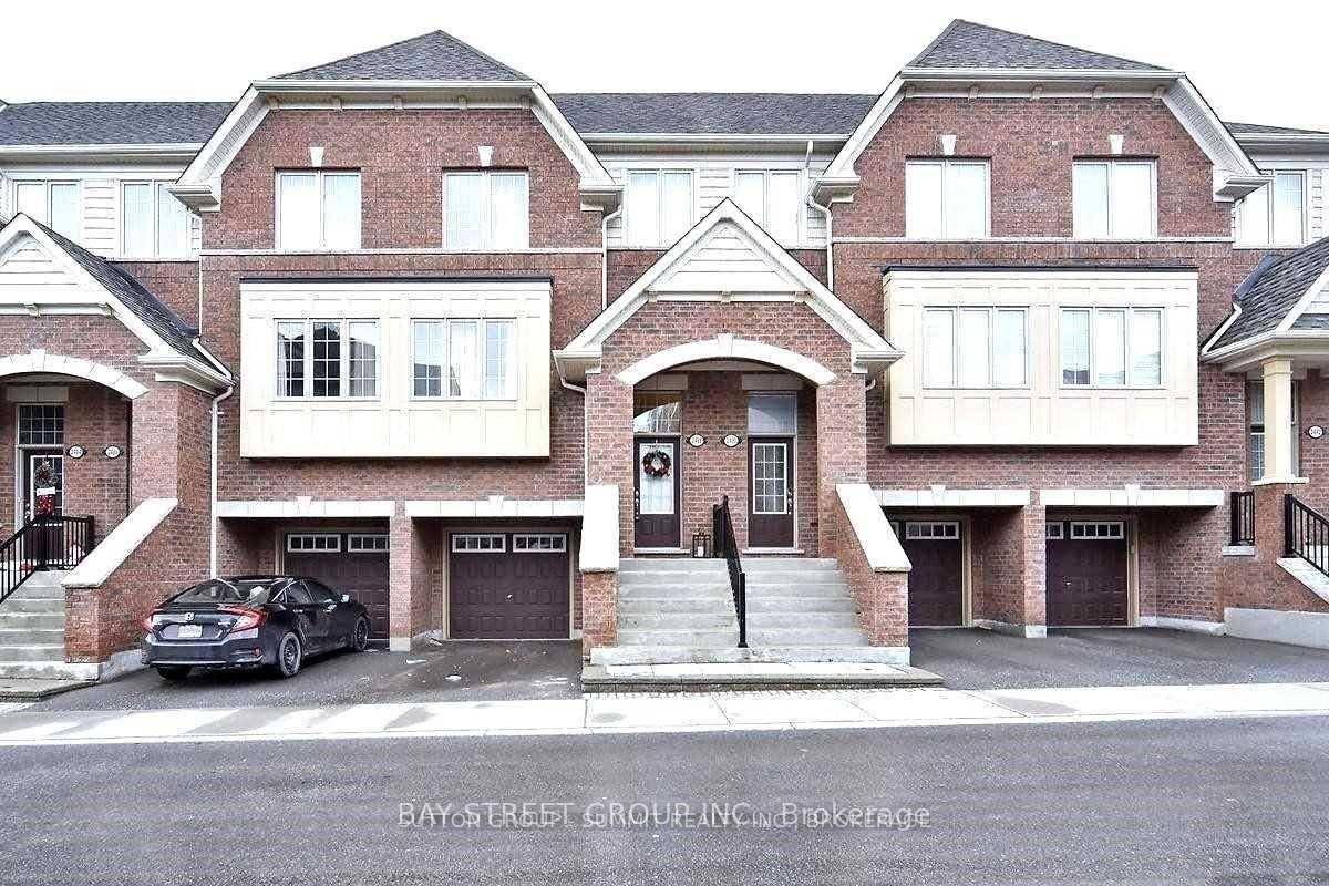 Bright and beautiful modern townhome with 3 1 bedrooms, 3 washrooms, and an attached garage Move In Ready !