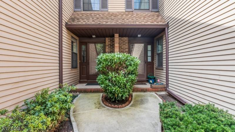 Welcome home to this spacious Quailbrook townhome, where comfort and style meet !