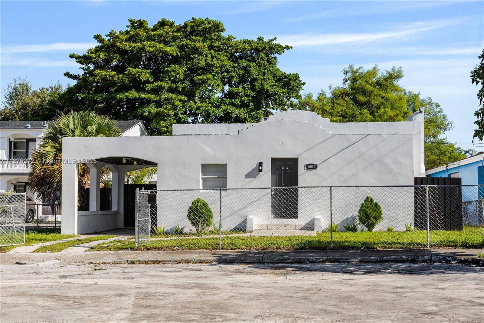 Rare opportunity to own a fully renovated duplex in the heart of Miami, 1601 NW 50th St.