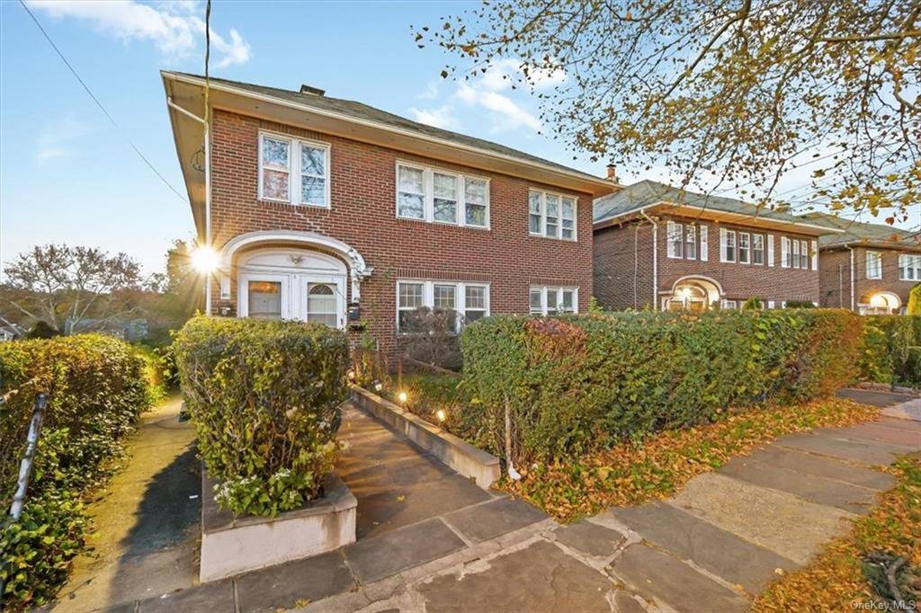 Discover the epitome of urban living in this grand 4 side brick multifamily home nestled in the desirable area of Mount Vernon.