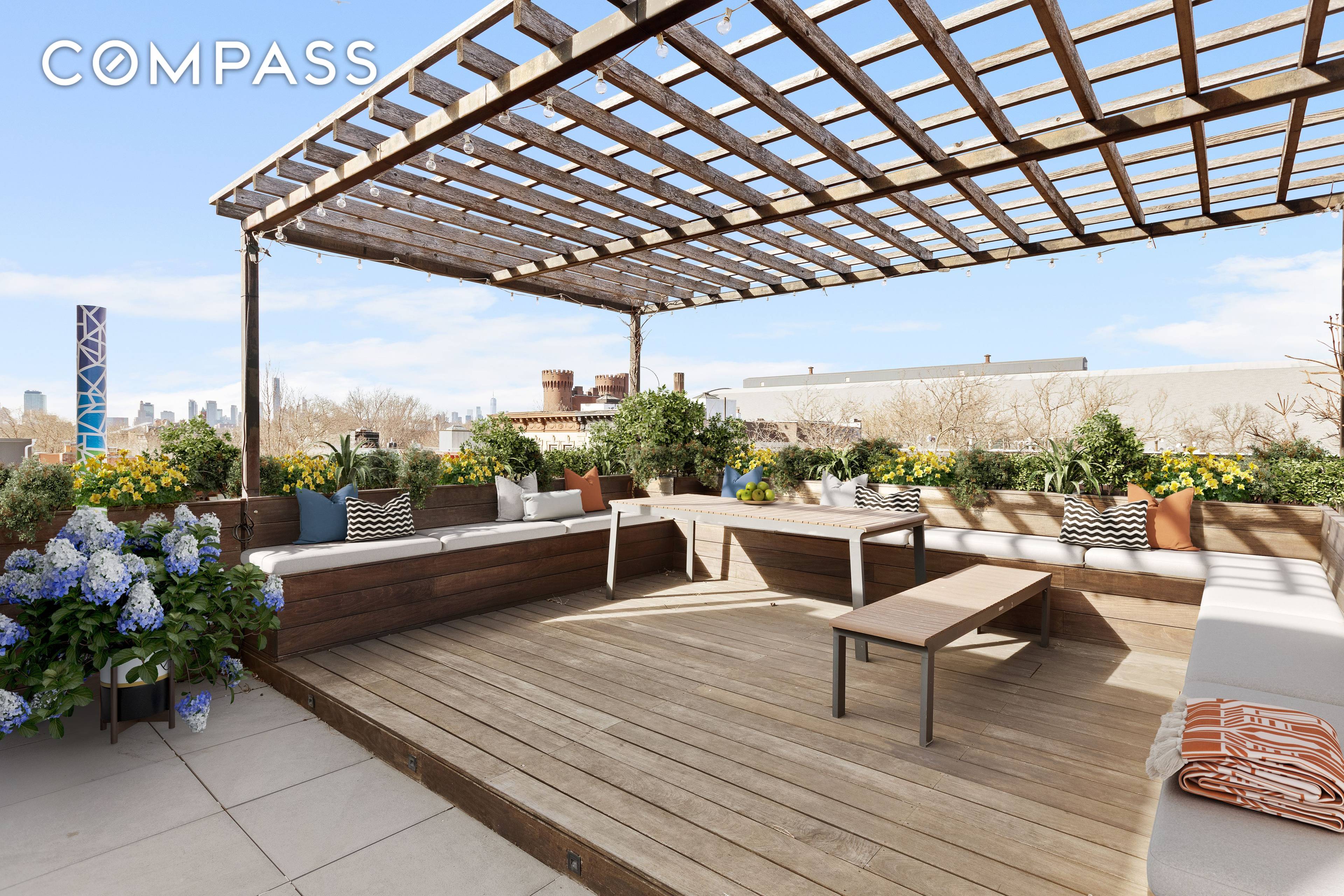 First Showing on May 29 from 5 30 6 30 pm This boutique offers the best of Bed Stuy living in one of Brownstone Brooklyn s most dynamic neighborhoods.
