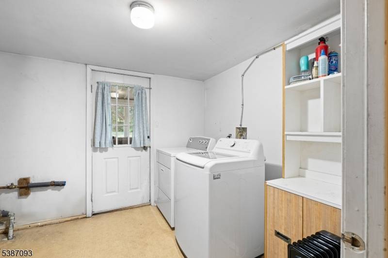 The Mother Daughter you've been waiting for has just hit the market in Marlboro's desirable Parc Chateau !