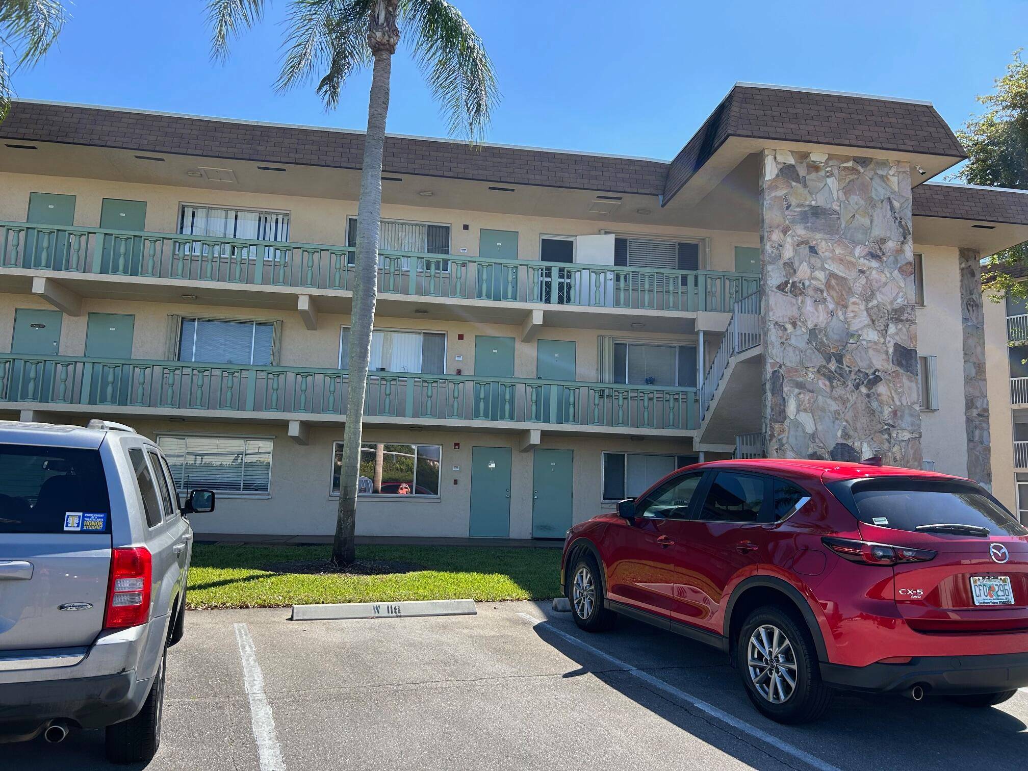 400 Village Green Circle Condo Palm Beach
