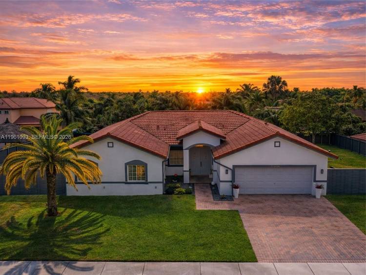 NO HOA, NO CDD Beautiful remodeled single family home with a modern and elegant style, located in the desirable Biscayne Drive Estates community.