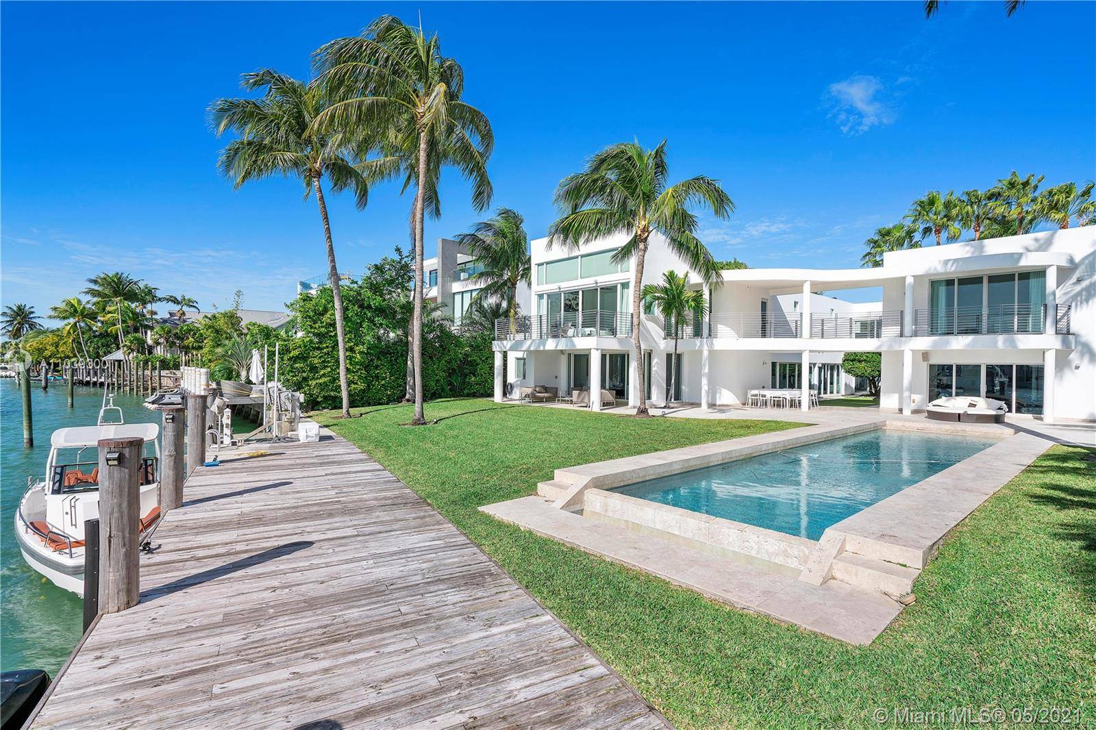 PLEASE CALL FOR AVAILABILITY Spectacular contemporary waterfront home located on a wonderful Harbor with breathtaking views !
