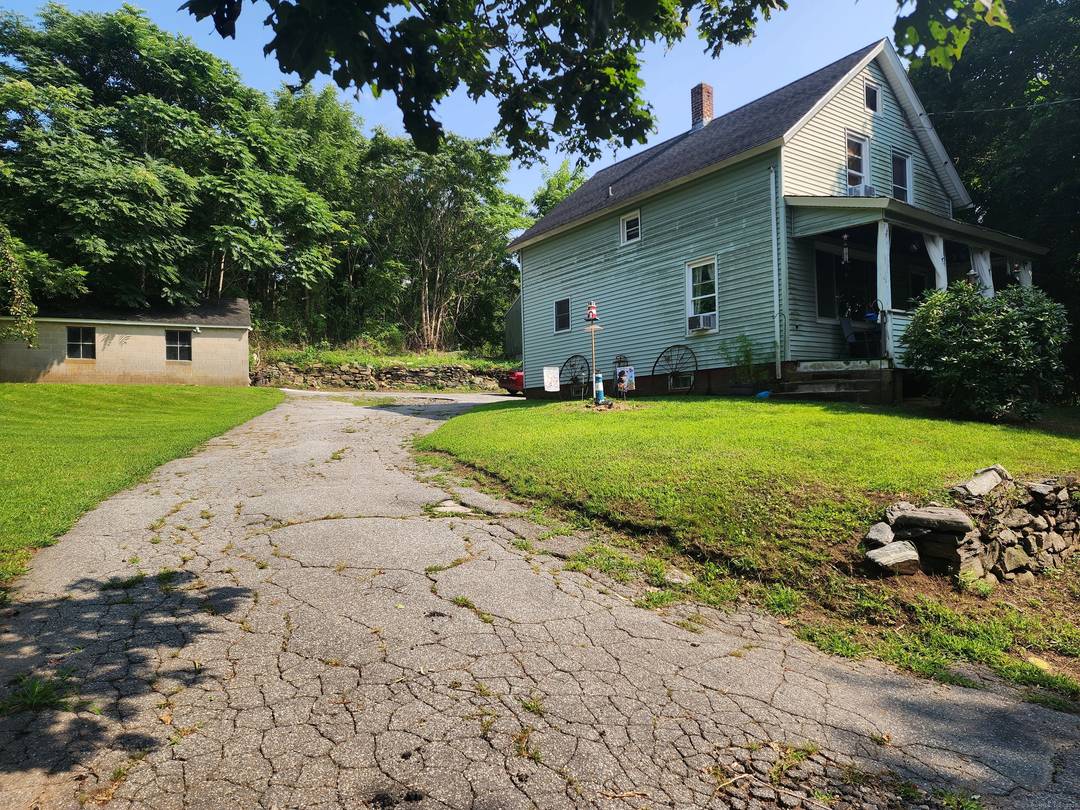 So a little funky home with a few battle scars but on a super cool 9.