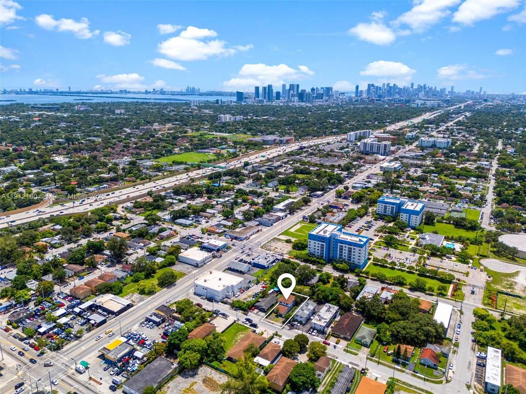 New Construction 2 Story Triplex with Modern Finishes !