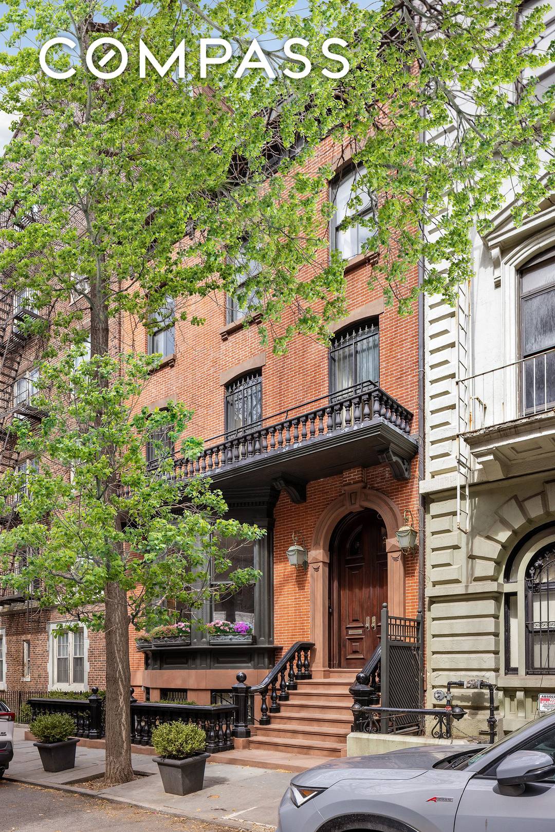 One of the most significant 30 foot wide townhouses on possibly the most beautiful block in Brooklyn Heights Steeped in history, yet extensively renovated to meet the needs and demands ...
