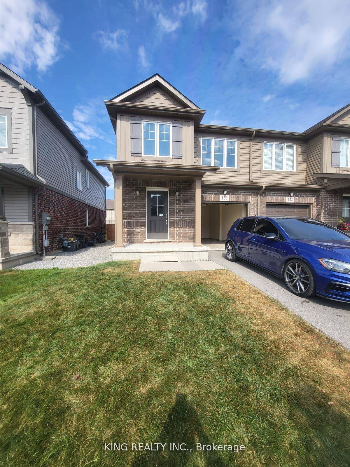 2 Storey Townhouse available for lease !