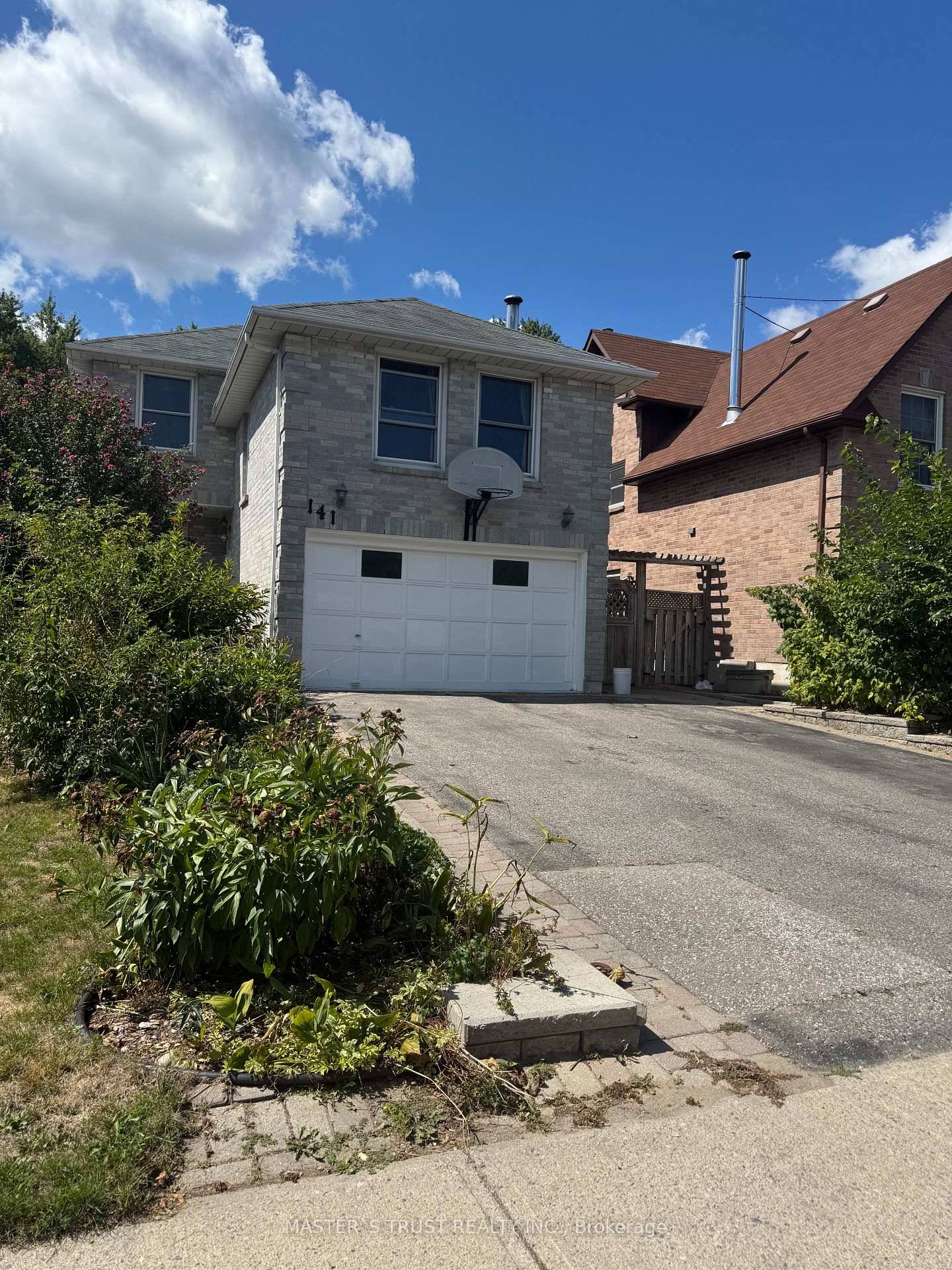 Beautifully Maintained Family Home In Desired Ajax Area.