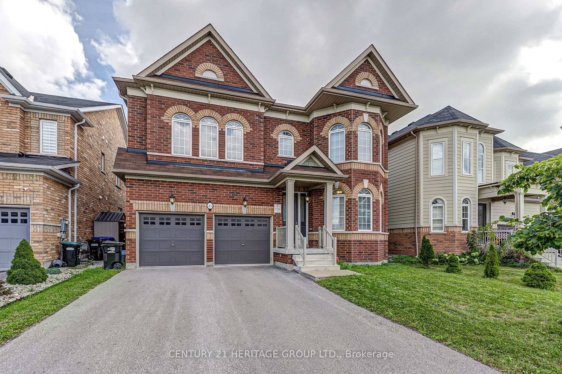 pacious, Warm and inviting 3100 sqft, 4 bed, 3 1 2 bath with a well designed living space.