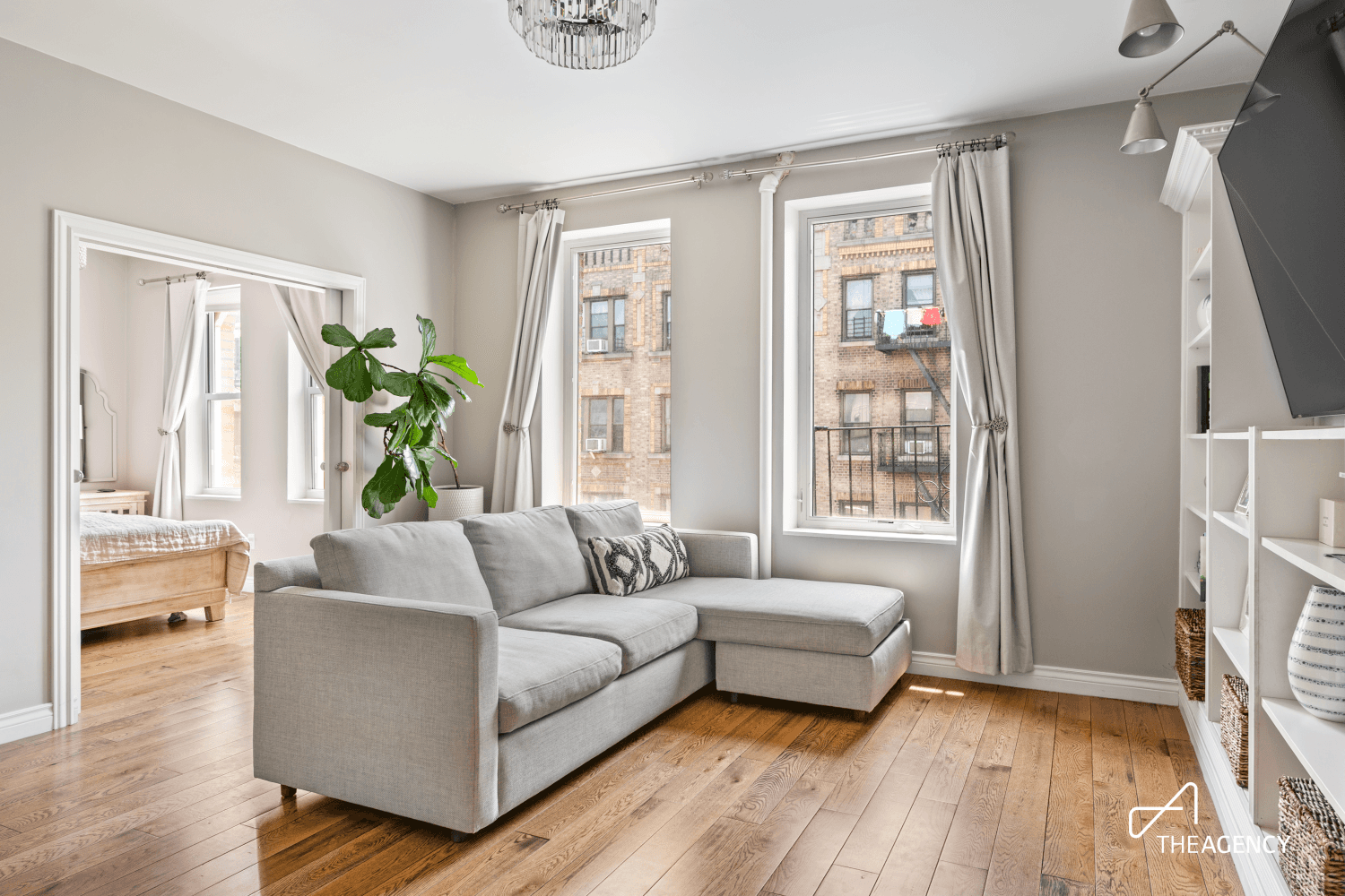 Gut renovated down the the studs by then meticulously designed and built by the owner, this pristine 1 bed windowed home office features Full size and vented LG washer and ...