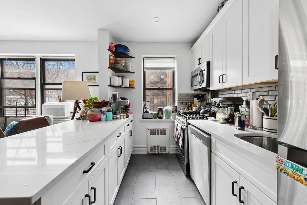 OPEN HOUSE BY APPOINTMENT ONLY Gorgeous 2 bedroom 1 bath in a well maintained coop.