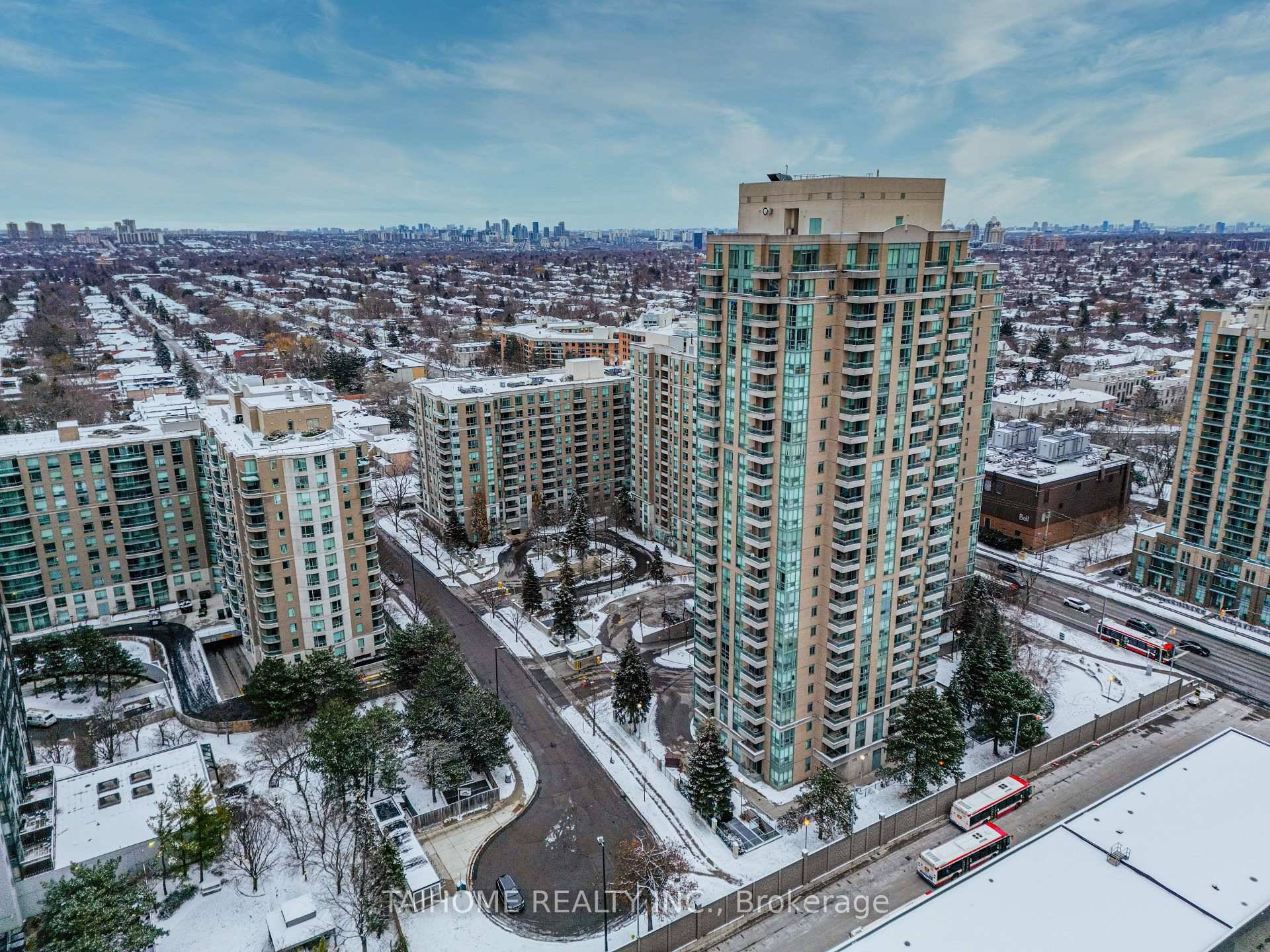 North York Great Location !