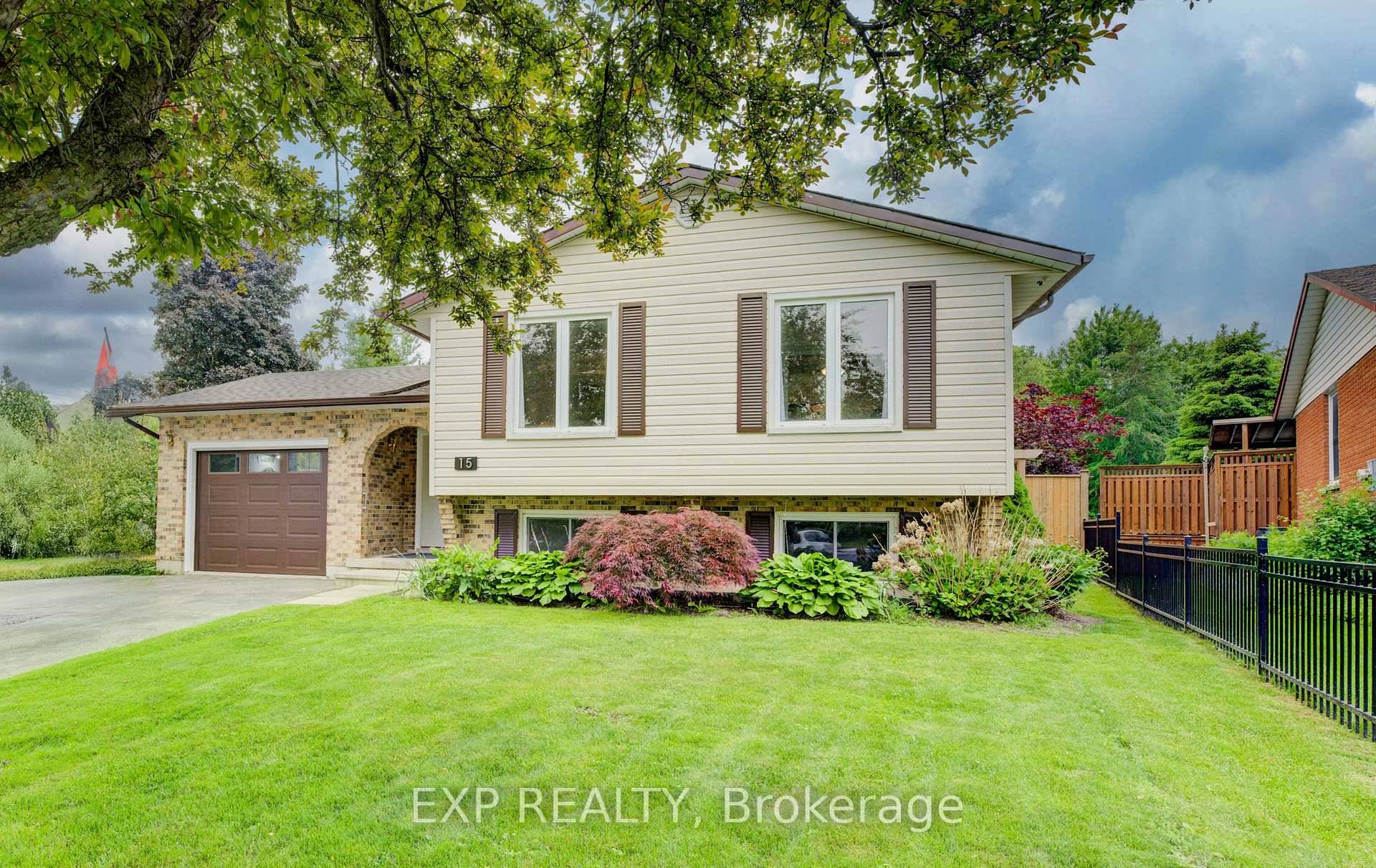 Welcome to 15 Silcox Place, a charming raised bungalow nestled on a quiet, family friendly street in the desirable community of Woodstock.