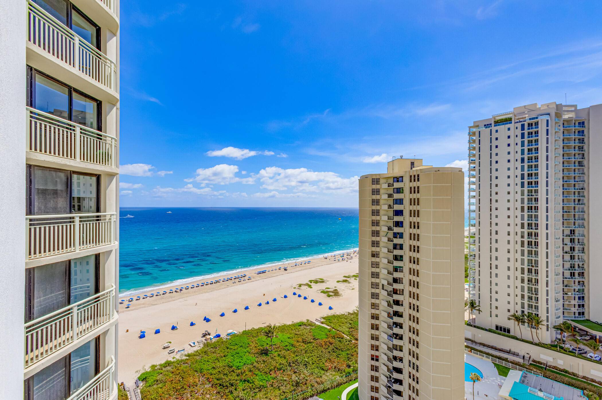 Welcome to your Singer Island oasis !