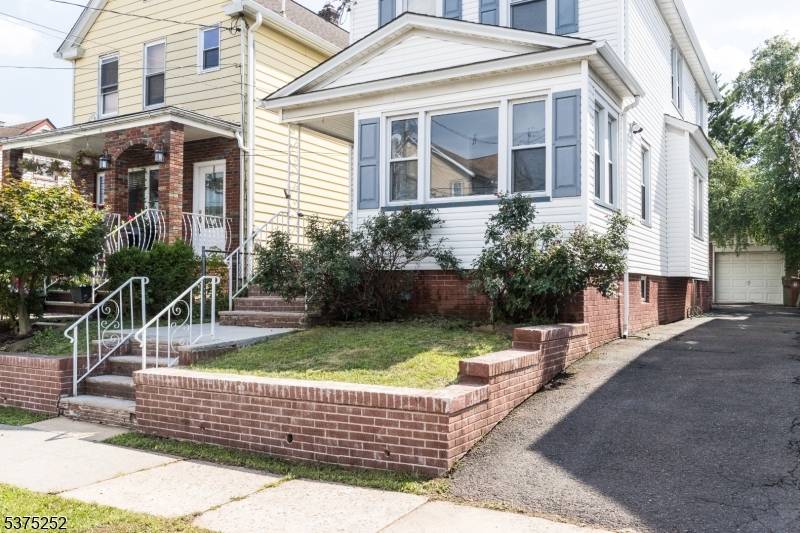 Welcome to this stunning, fully renovated 3 bedroom, 1.