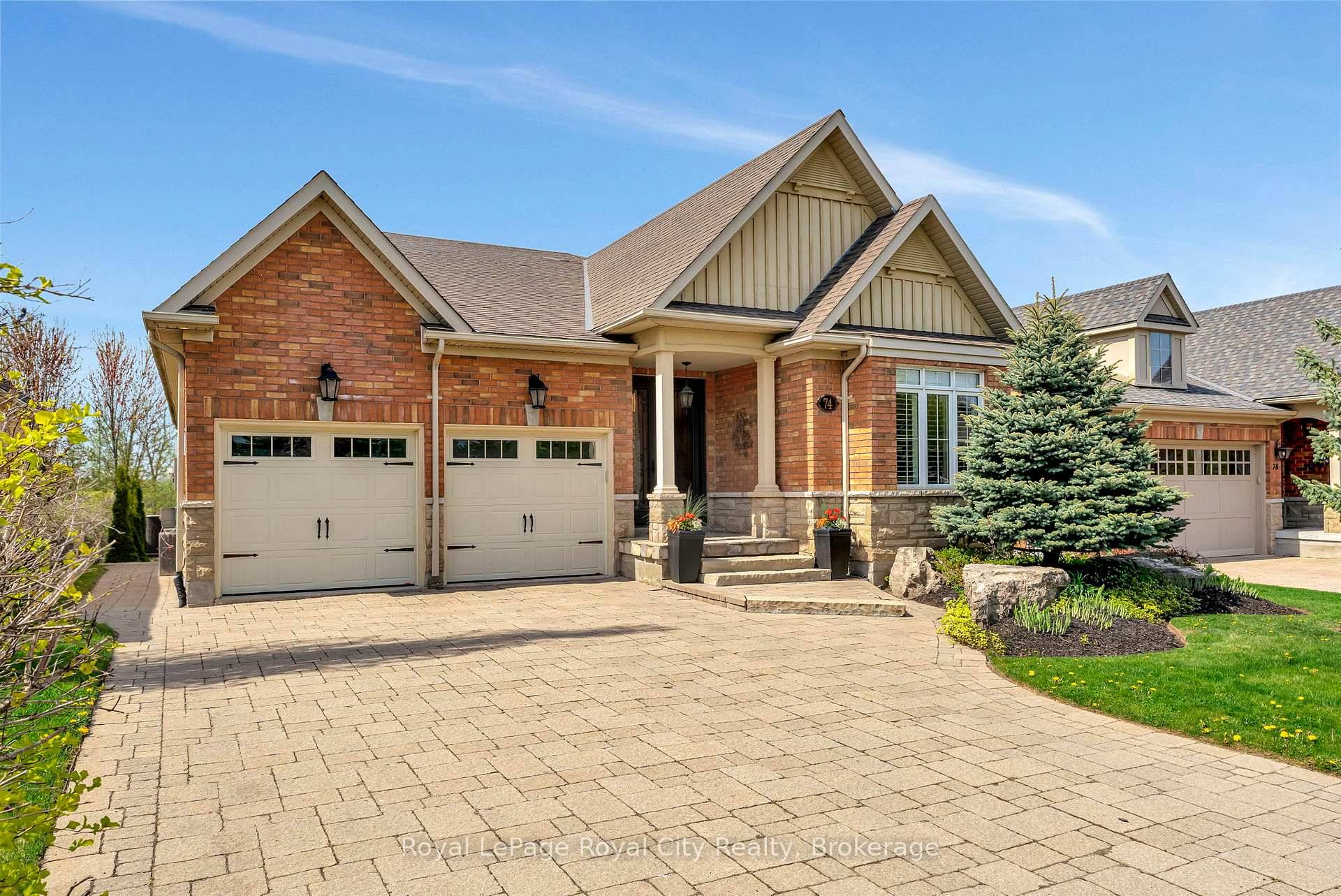 Discover UNPARALLELED SERENITY and privacy in this EXCEPTIONAL BUNGALOW, perfectly situated within a close knit, PRIVATE quiet community.