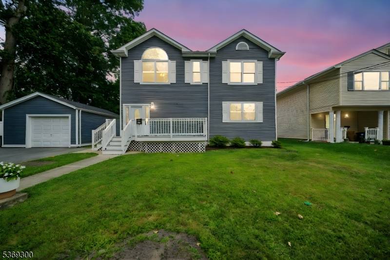 28 Liberty Ct offers a captivating blend of comfort and style.