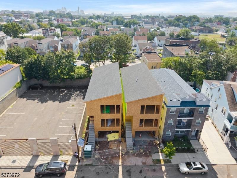 Welcome to 512 south 15th street in the great city of Newark.
