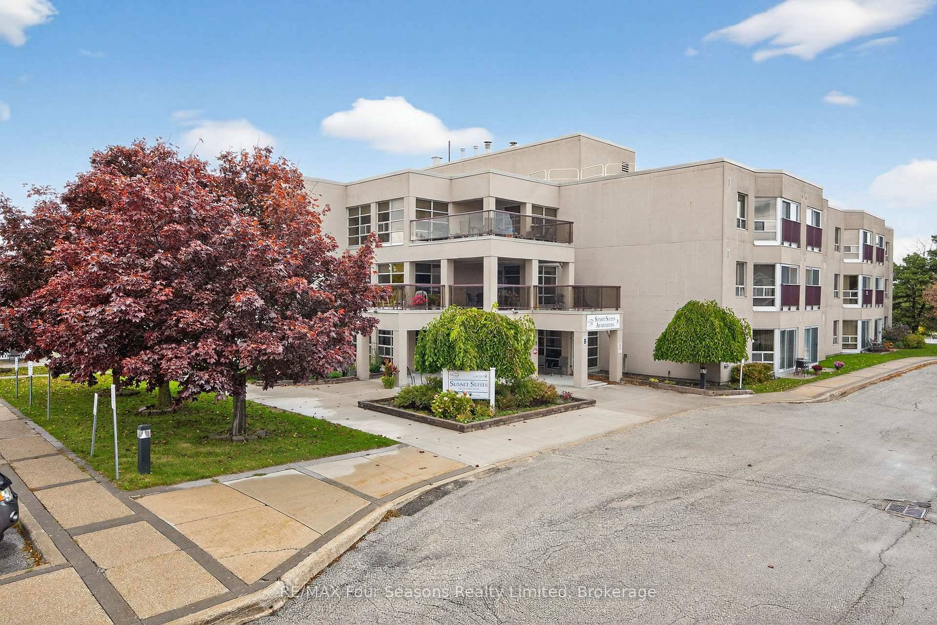 Welcome to Sunset Suites Affordable, Comfortable Retirement Living in the Heart of Collingwood !