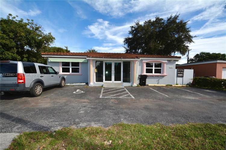 Fully leased freestanding, Retail Office building of 1, 800sf approx.