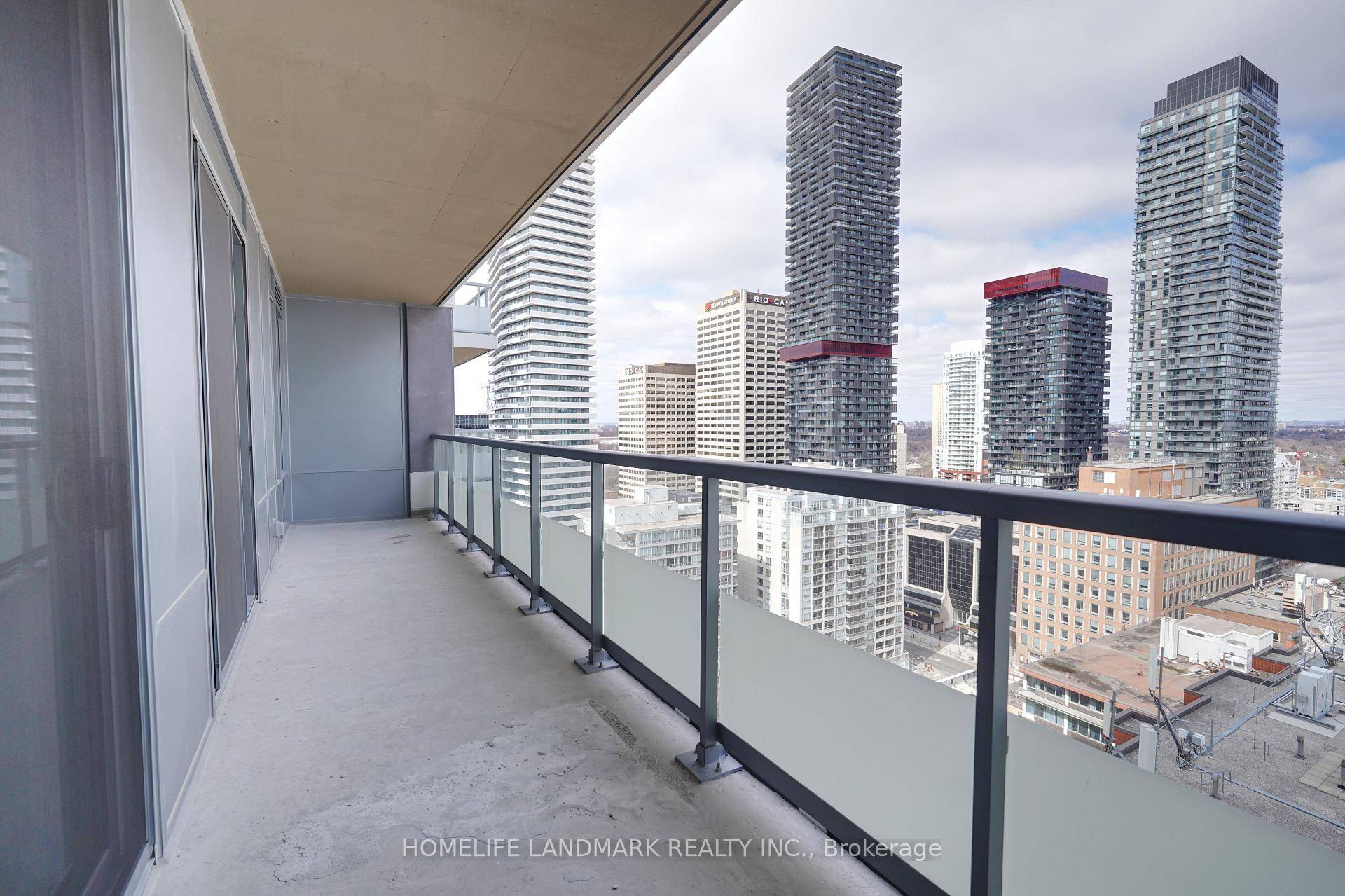 Experience elevated living in the brand new Plaza Midtown, ideally situated at the coveted Yonge amp ; Eglinton intersectionthe heart of Midtown Toronto.