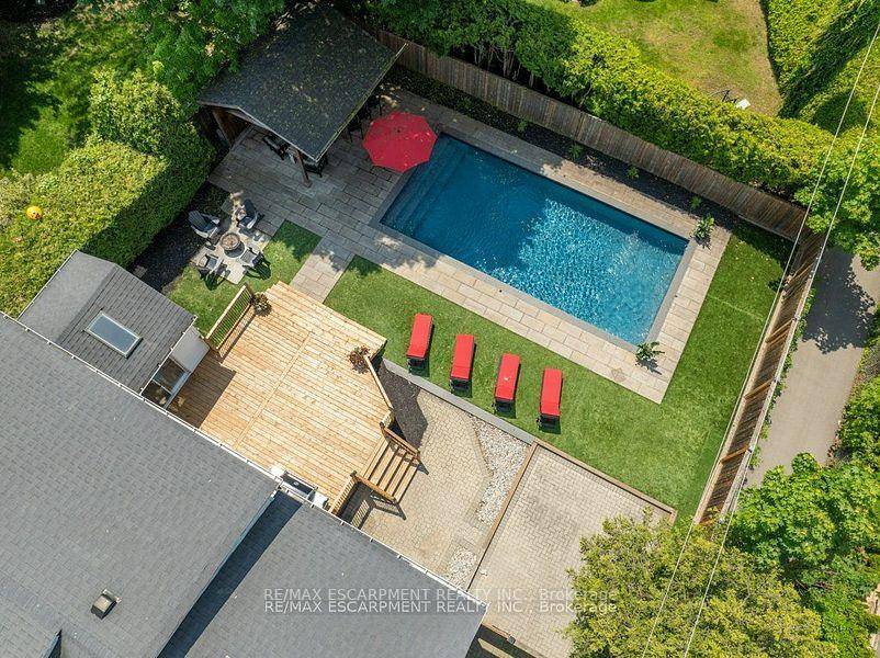 Incredible location in the prestigious Roseland community of South Burlington, this Lovely 4 Bedroom Family home features a gorgeous Backyard Oasis with resort style In ground Pool.