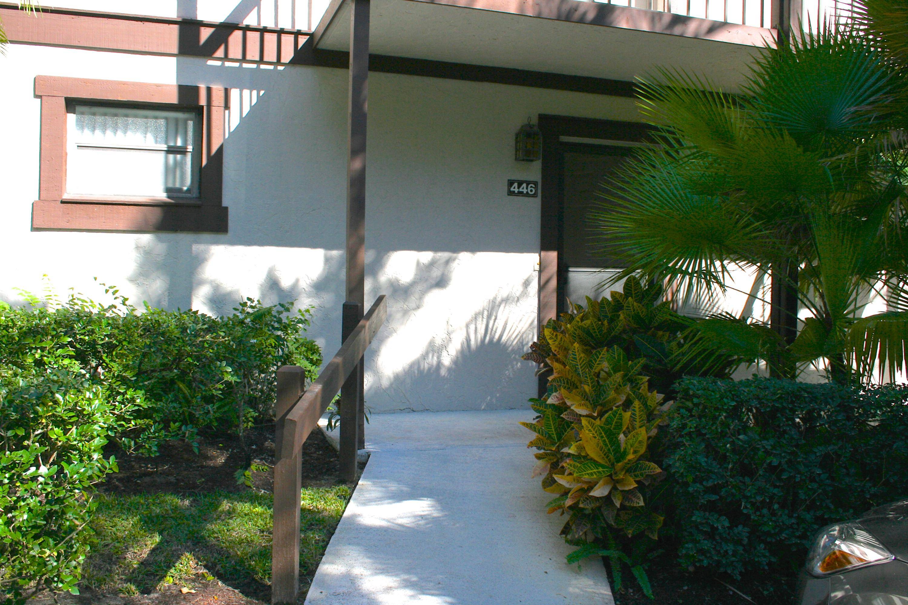 Located in Palm Beach Polo Club's Tennis Lodges community, this immaculately clean, first floor, 1 bedroom, 1 bath unit features a prime interior location in the community with views of ...