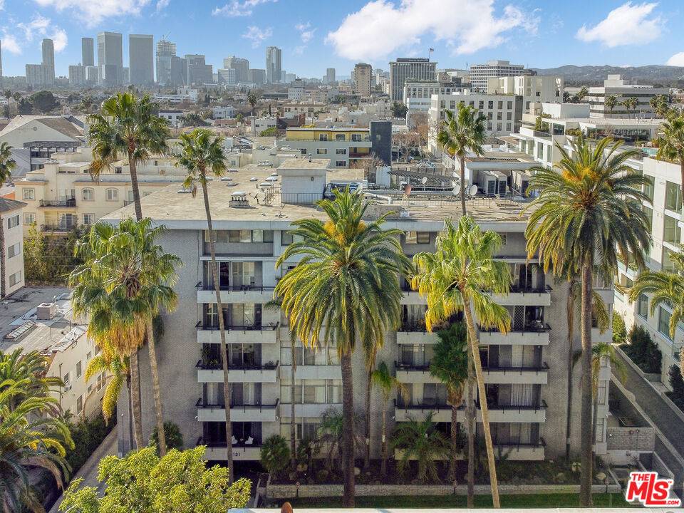 121 S Palm Dr 4BR Beverly Hills La