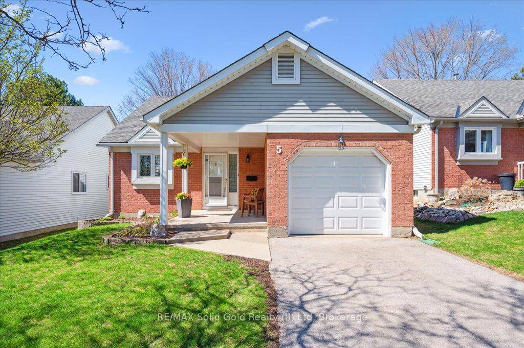 Welcome to effortless living in this beautifully updated detached condo bungalow, ideally located in a family friendly neighbourhood near Chicopee Ski Hill, The Grand River, scenic parks, amp ; with ...