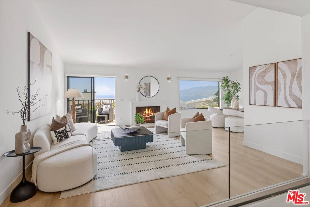 6762   Las Olas Way 2BR Malibu La