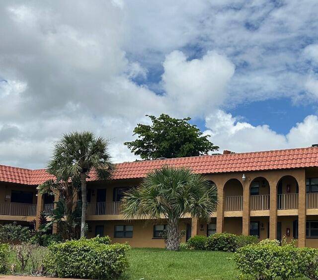 Welcome to serene living in Boynton Beach, FL.