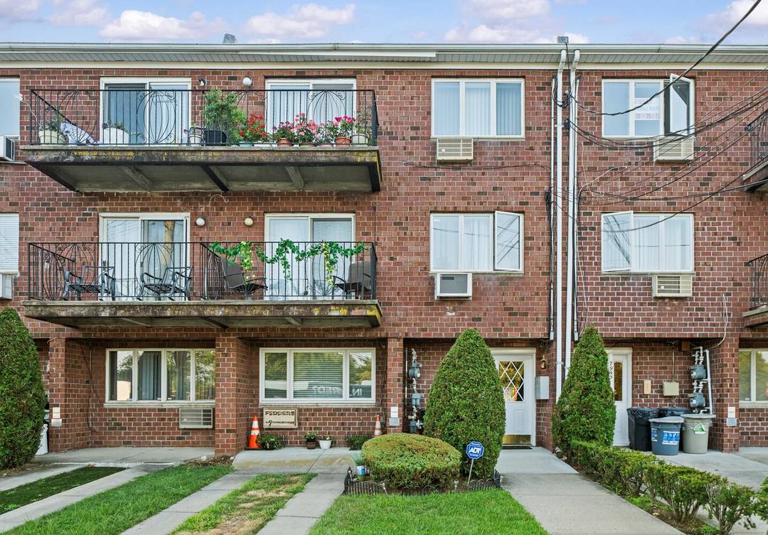 Welcome to your new home nestled in the tranquil southwest corner of Canarsie, Brooklyn !