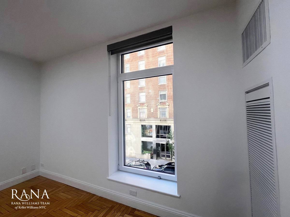 PRICE REDUCTION ! LOCATION !