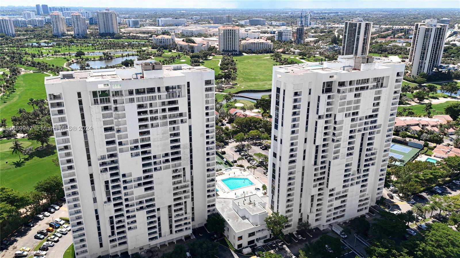 20225 NE 34th Ct APT 817, Aventura, FL 33180 1521 sqft, 222 sqft terrace area Located in the heart of aventura, Corner 3 bedroom, 3 bath has been renovated with ...