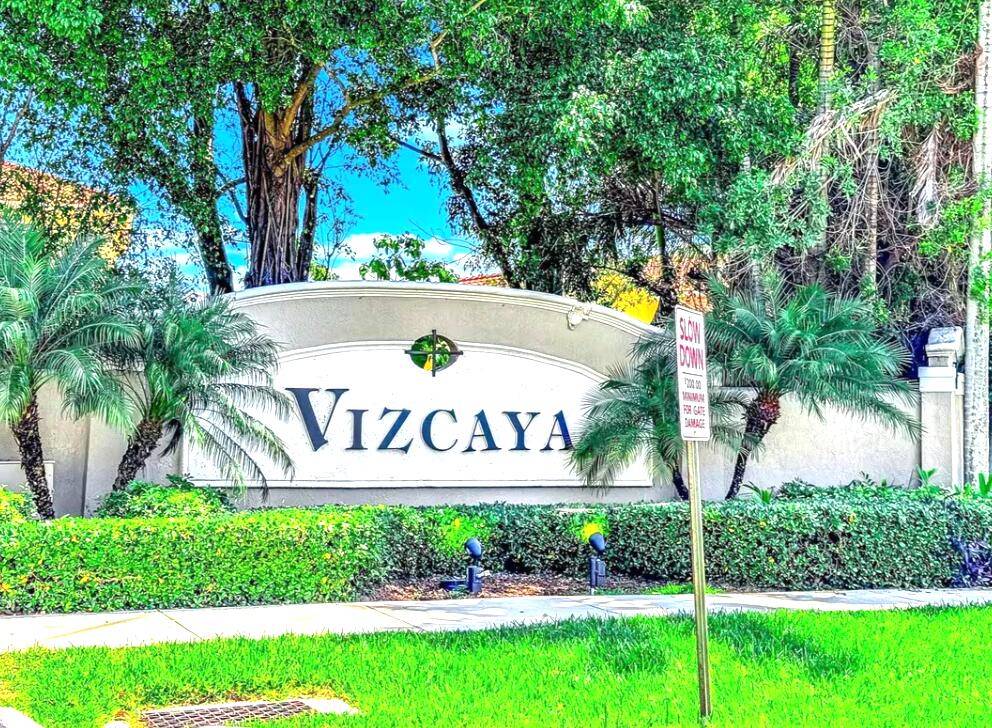 Welcome home to Somerset Country Club at Vizcaya, a resort style, 24 hrs security gate manned community.