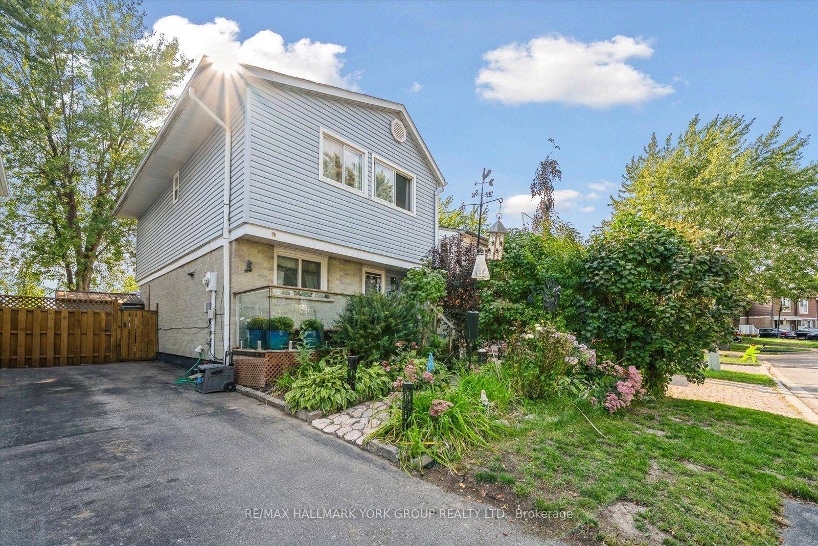 Step Inside 31 Jacobs Square And Discover A Home Where Everyday Living Meets Outdoor Adventure Right At Your Front And Back Doorstep.