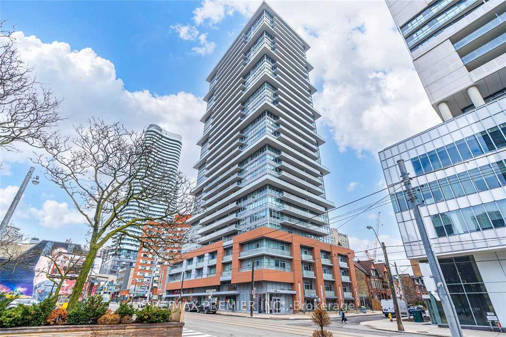 Stylish 1 Bedroom 1 Bathroom Condo By Menkes.