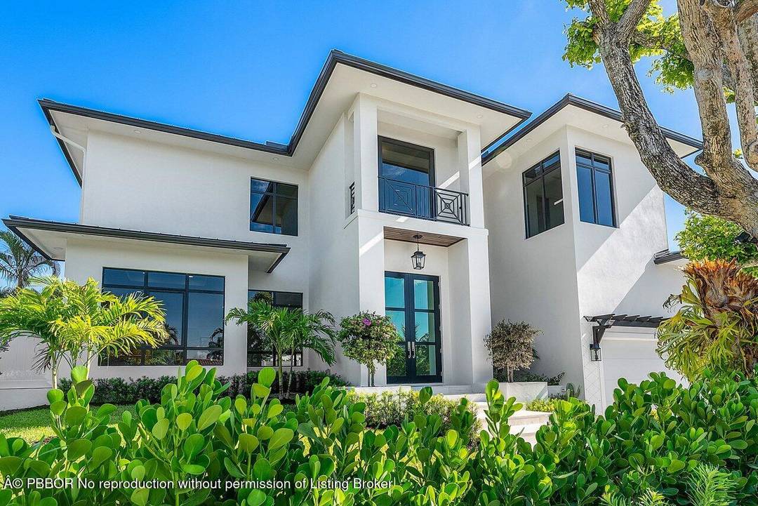 Modern elegance meets coastal charm at 109 Arlington Place in West Palm Beach's SoSo district.