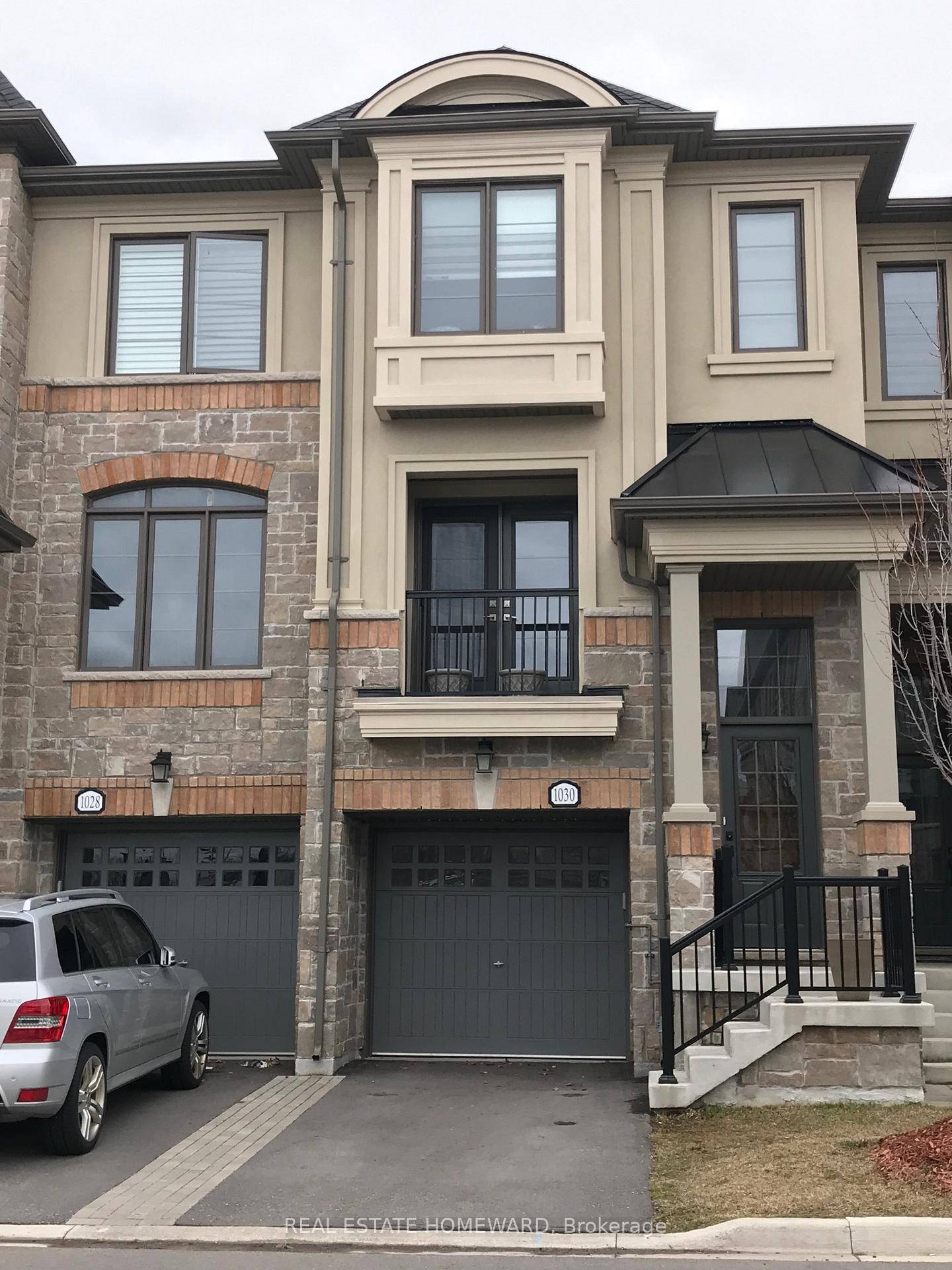 Stunning 3 1 bedroom 4 bathroom luxury townhouse !