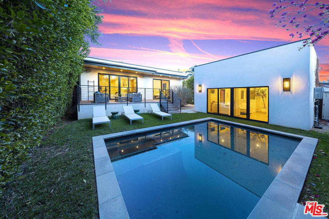 123  S Kilkea Dr 4BR Beverly Grove La