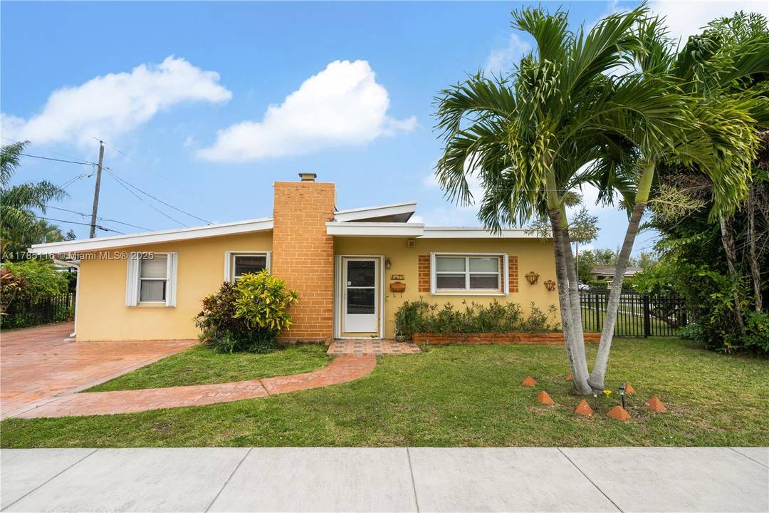 This well maintained single family home is located on a quiet street in the sought after Westchester neighborhood.